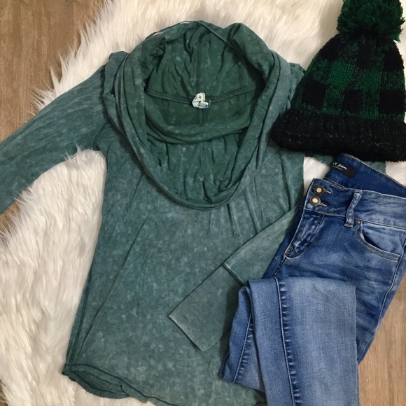 Free People - We The Free Cosmo Cowl Top, Size M - Picture 4 of 6